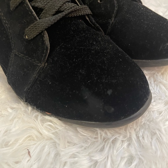 Comfortable wedge booties! - Picture 6 of 7